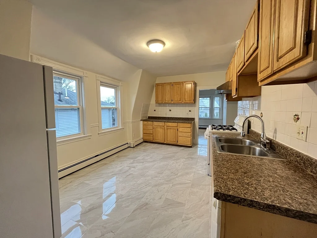 3 bed, 1 bath apartment for rent at 55 Scammell Unit 2, Quincy — photo 7 of 18