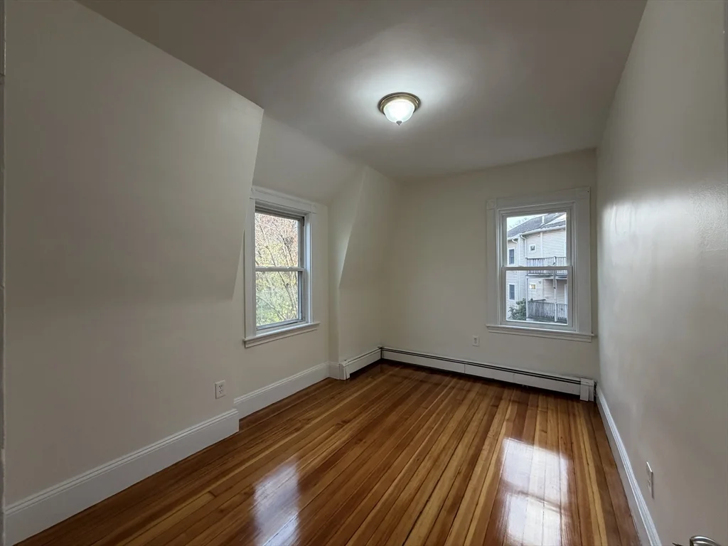 3 bed, 1 bath apartment for rent at 55 Scammell Unit 2, Quincy — photo 11 of 18