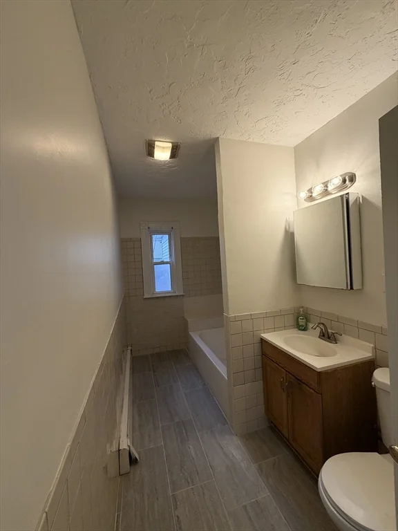 3 bed, 1 bath apartment for rent at 55 Scammell Unit 2, Quincy — photo 9 of 18