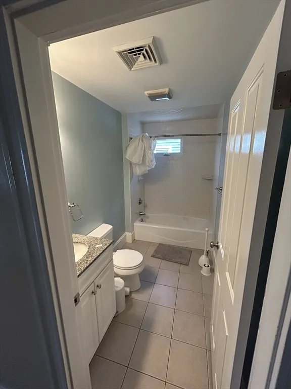 4 bed, 2 bath apartment for rent at 55 Simpson Ave Unit 2, Tufts — photo 8 of 8
