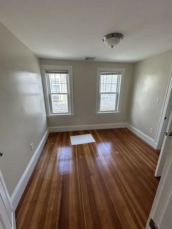 4 bed, 2 bath apartment for rent at 55 Simpson Ave Unit 2, Tufts — photo 4 of 8