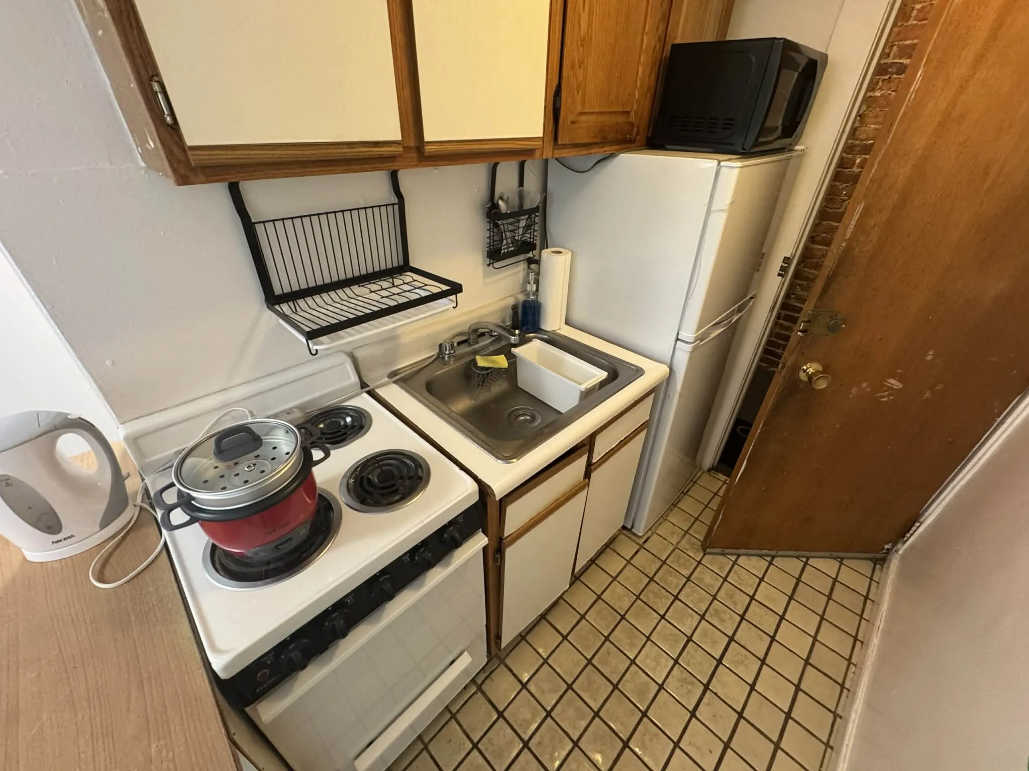 Studio bed, 1 bath apartment for rent at 55 South Huntington Ave Unit 203, Jamaica Plain — photo 2 of 3