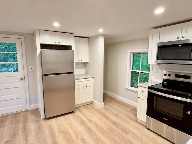 2 bed, 1 bath apartment for rent at 55 Spruce St Unit 55, Acton — photo 5 of 12