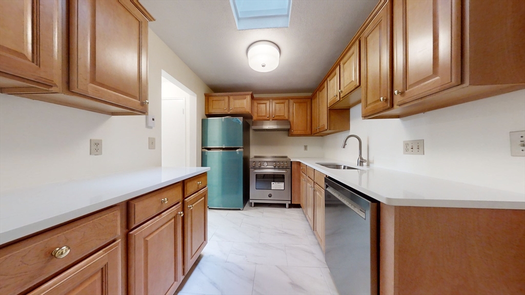 2 bed, 1 bath apartment for rent at 55 Staffordshire Ln Unit C, Concord — photo 5 of 13