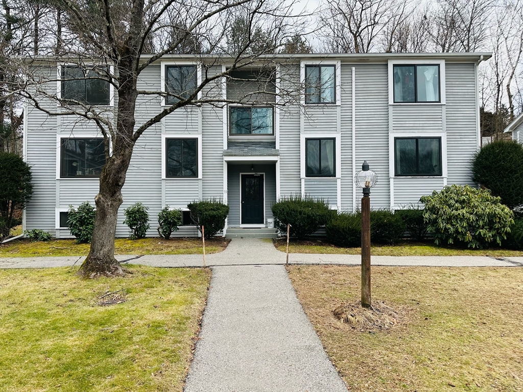 2 bed, 1 bath apartment for rent at 55 Staffordshire Ln Unit C, Concord — photo 1 of 13