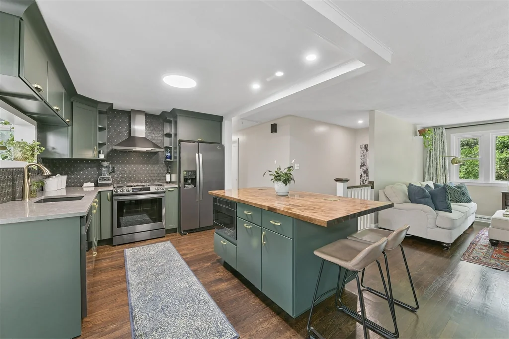 3 bed, 2 bath apartment for rent at 55 Stone Rd, Arlington — photo 9 of 32
