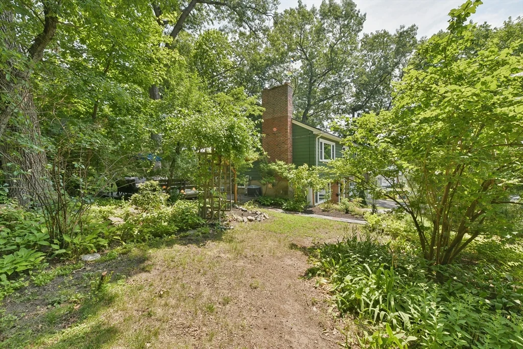 3 bed, 2 bath apartment for rent at 55 Stone Rd, Arlington — photo 29 of 32