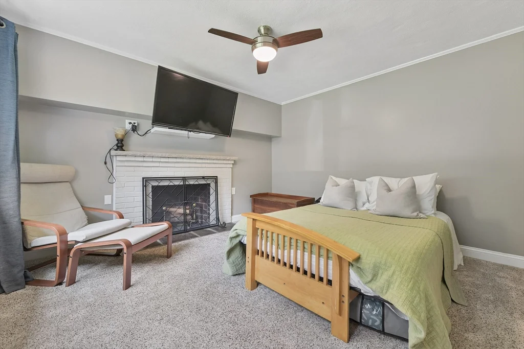 3 bed, 2 bath apartment for rent at 55 Stone Rd, Arlington — photo 18 of 32