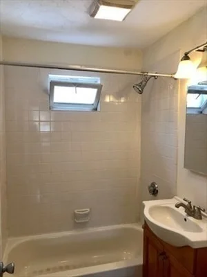 2 bed, 1 bath apartment for rent at 55 Storrs Ave Unit 2, East Braintree — photo 13 of 15