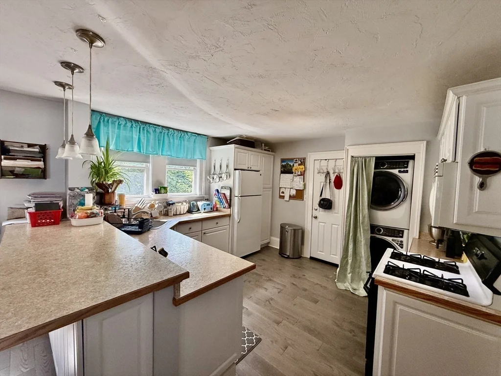 2 bed, 1 bath apartment for rent at 55 Storrs Ave Unit 2, East Braintree — photo 2 of 15