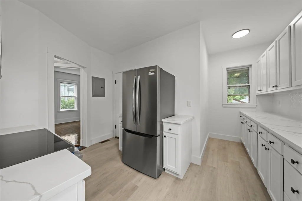 2 bed, 1 bath apartment for rent at 55 Surrey St Unit 1, Glenwood — photo 8 of 24