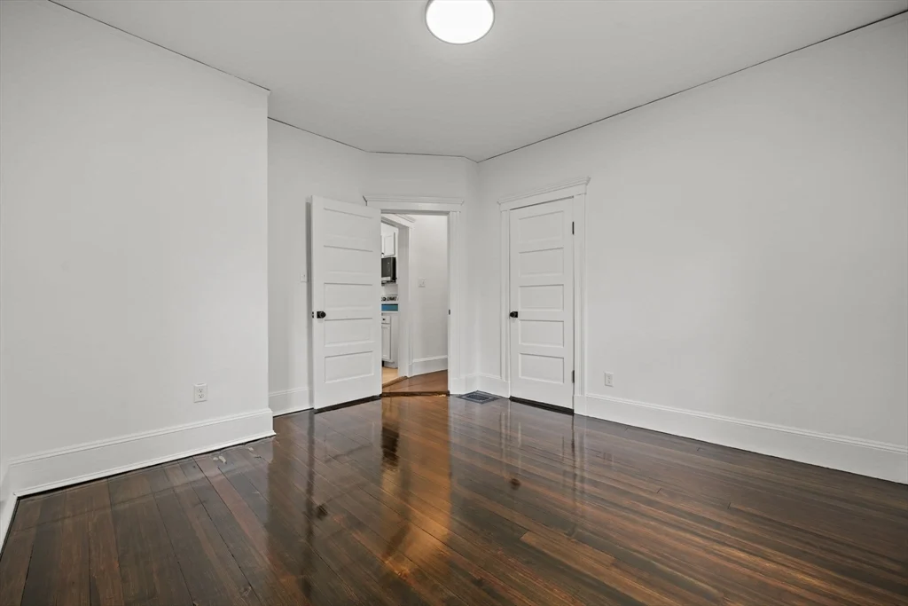 2 bed, 1 bath apartment for rent at 55 Surrey St Unit 1, Glenwood — photo 10 of 24