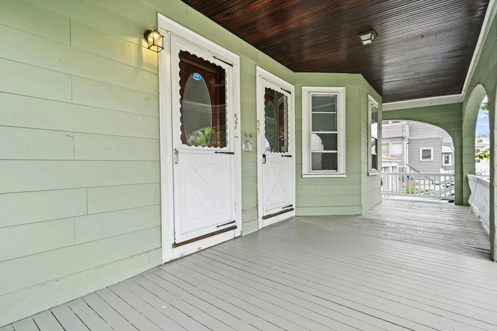 2 bed, 1 bath apartment for rent at 55 Surrey St Unit 1, Glenwood — photo 2 of 24