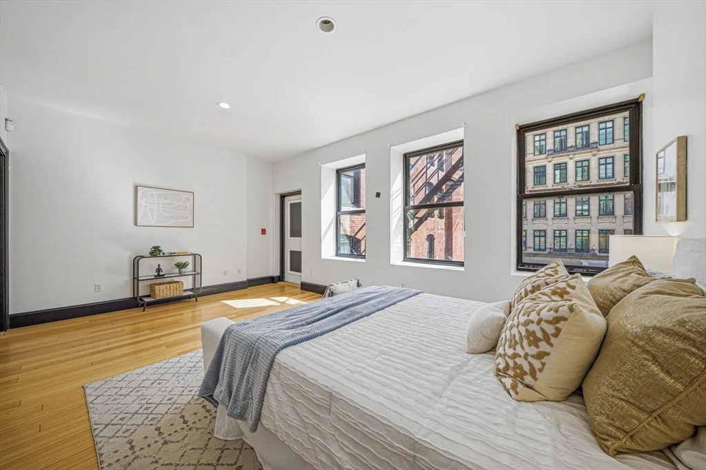 2 bed, 2 bath apartment for rent at 55 Temple Pl Unit 4, Boston Downtown — photo 27 of 32