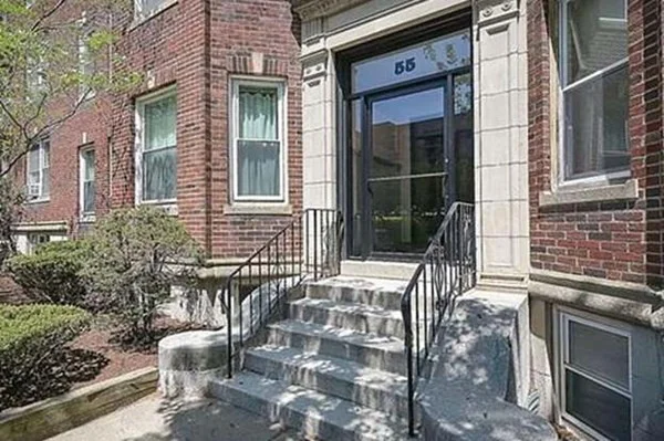 Studio bed, 1 bath apartment for rent at 55 Thatcher Unit 1A, Coolidge Corner