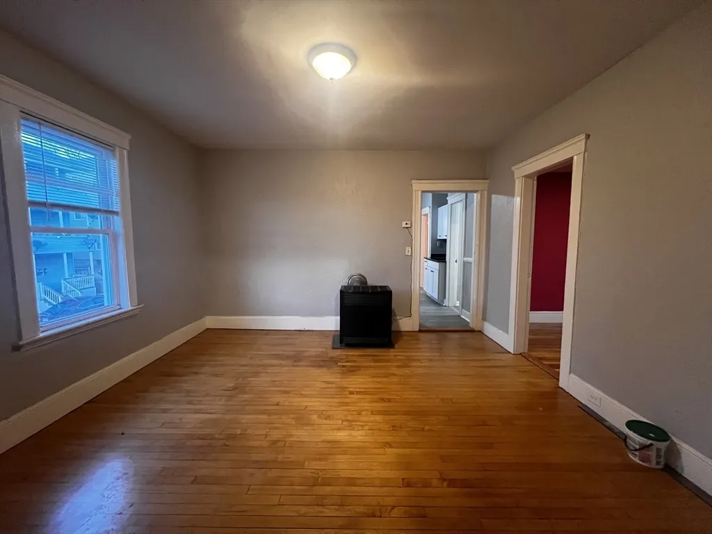 3 bed, 1 bath apartment for rent at 55 Vernon St Unit 2, Worcester — photo 5 of 10