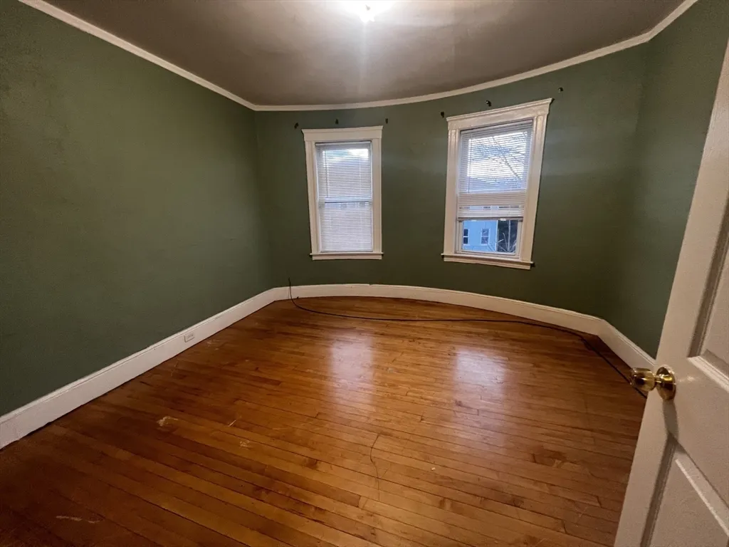 3 bed, 1 bath apartment for rent at 55 Vernon St Unit 2, Worcester — photo 7 of 10