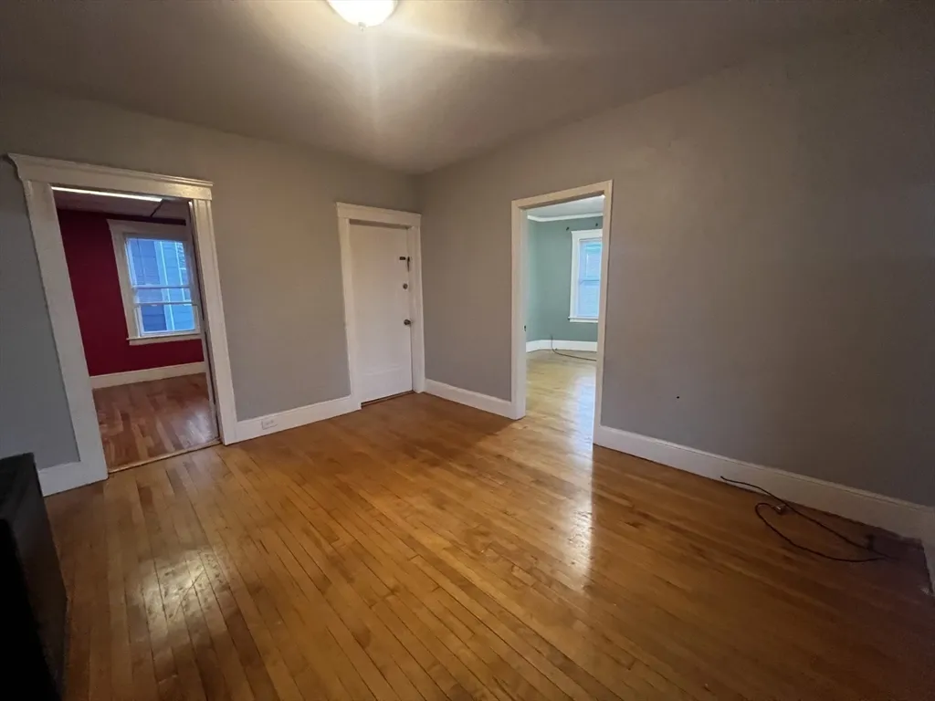 3 bed, 1 bath apartment for rent at 55 Vernon St Unit 2, Worcester — photo 6 of 10