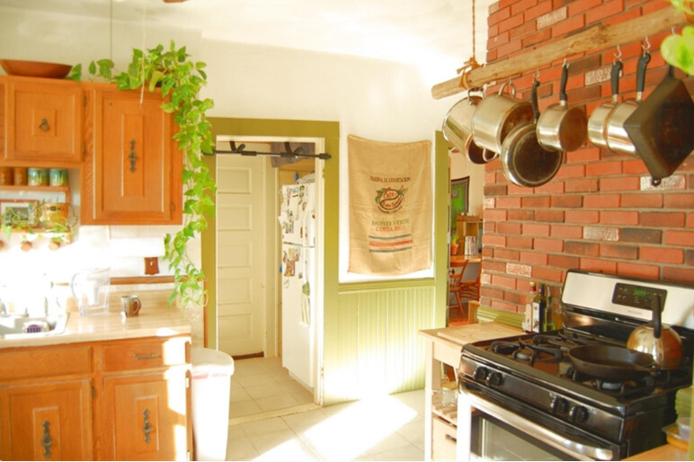 3 bed, 1 bath apartment for rent at 55 Victoria St Unit 1, West Somerville — photo 4 of 19