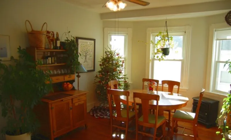 3 bed, 1 bath apartment for rent at 55 Victoria St Unit 2, West Somerville — photo 4 of 19