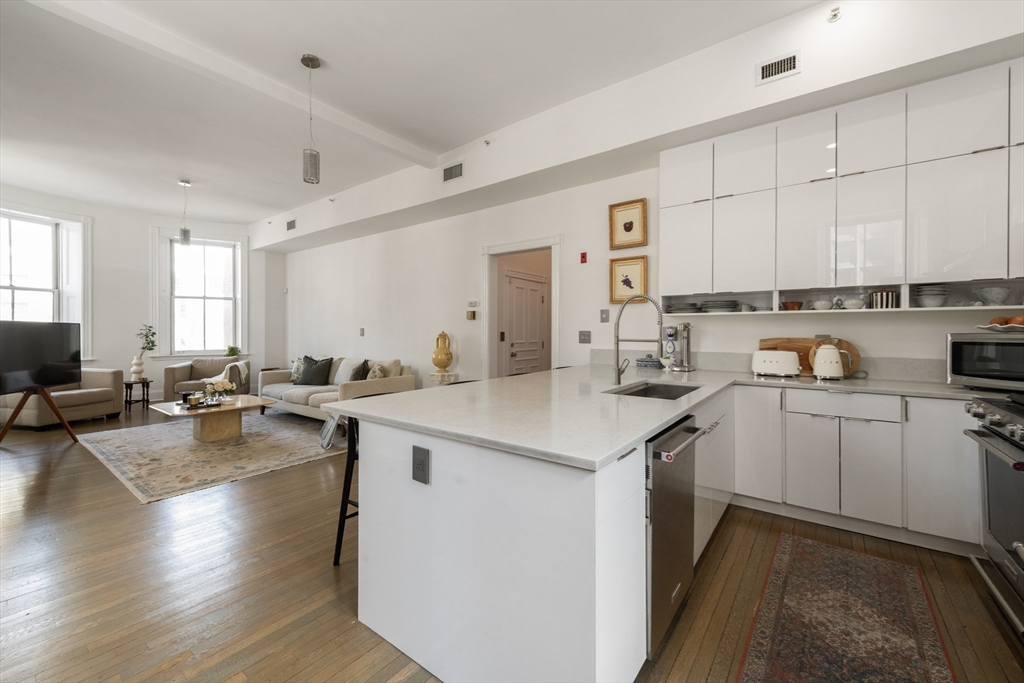 2 bed, 2 bath apartment for rent at 55 W Broadway Unit 3, South Boston — photo 7 of 18