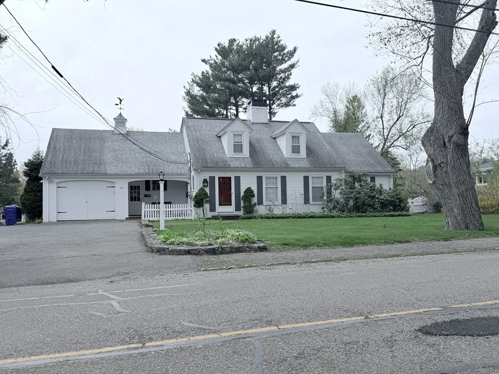 3 bed, 1 bath apartment for rent at 55 Warren St Unit 1, Taunton — photo 1 of 17