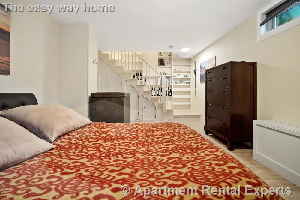 3 bed, 1 bath apartment for rent at 55 Waterhouse St, Teele Square — photo 17 of 30