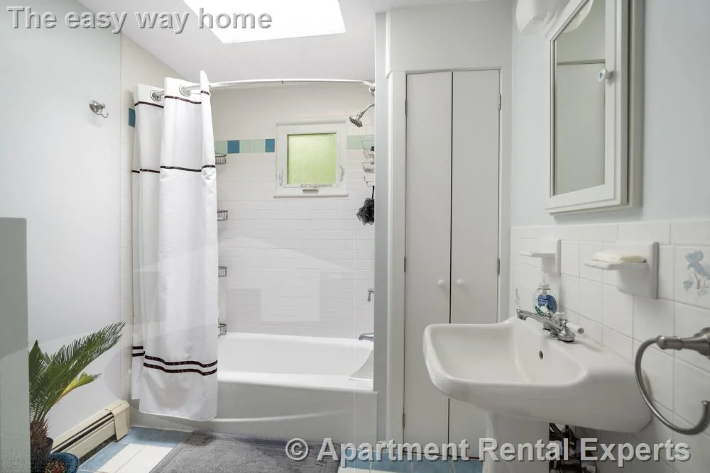 3 bed, 1 bath apartment for rent at 55 Waterhouse St, Teele Square — photo 13 of 30
