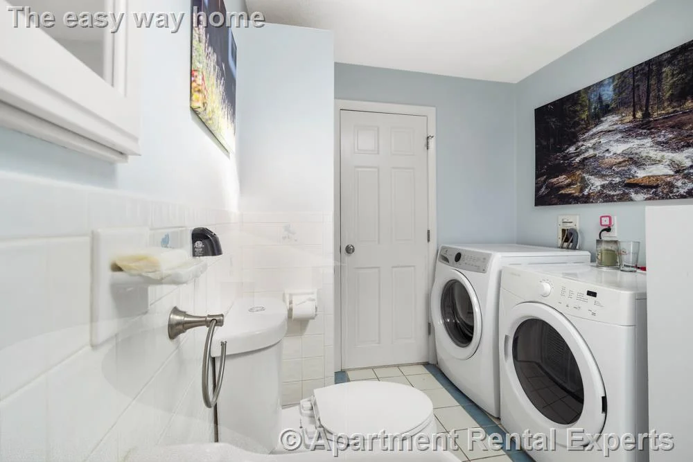 3 bed, 1 bath apartment for rent at 55 Waterhouse St, Teele Square — photo 15 of 30