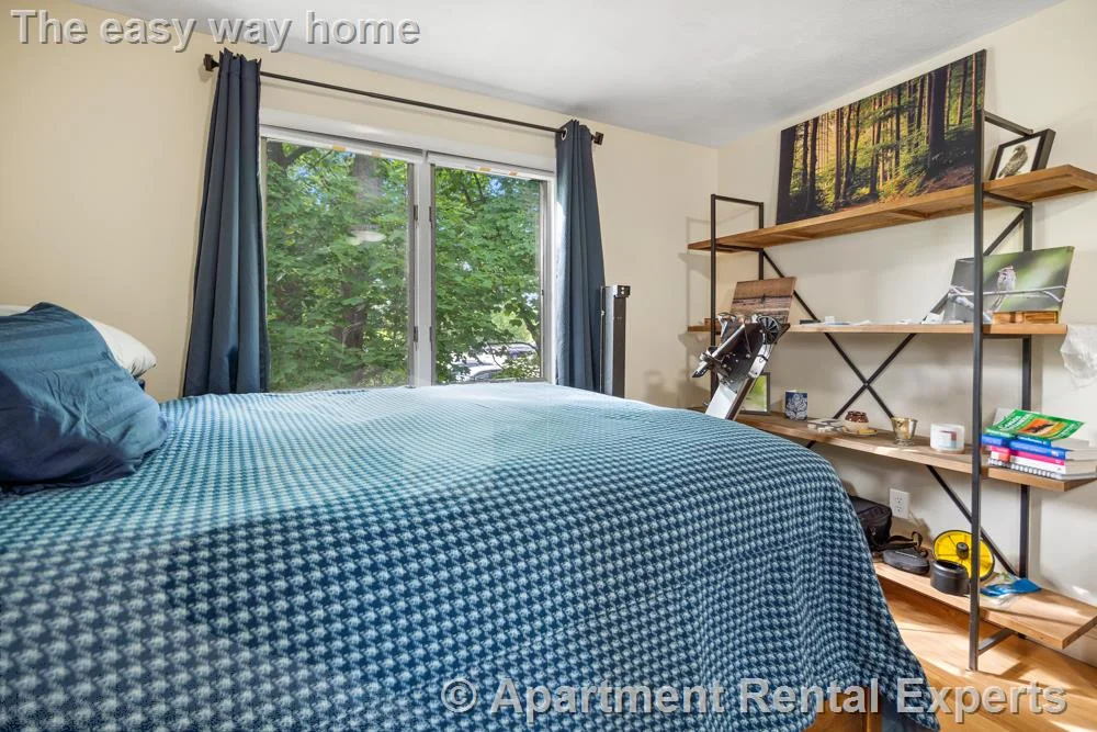 3 bed, 1 bath apartment for rent at 55 Waterhouse St, Teele Square — photo 12 of 30