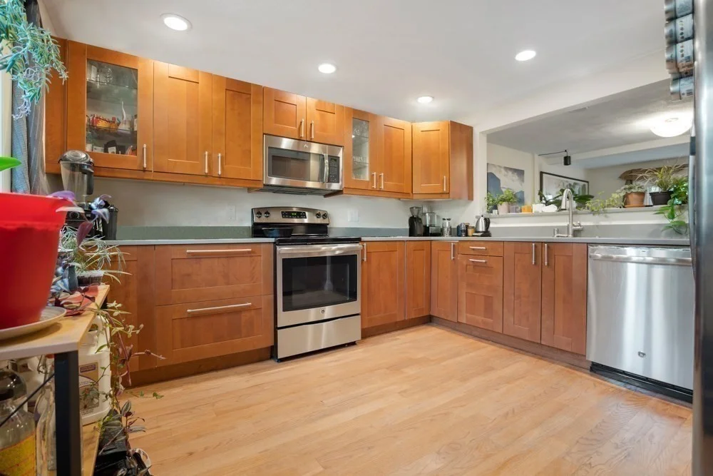 3 bed, 1 bath apartment for rent at 55 Waterhouse St Unit 55, Teele Square — photo 4 of 24