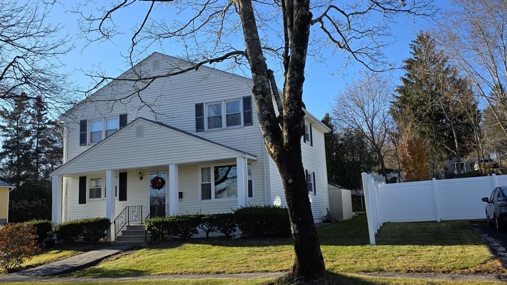 2 bed, 1 bath apartment for rent at 55 Wedgewood Rd Unit 2, Tatnuck — photo 3 of 26