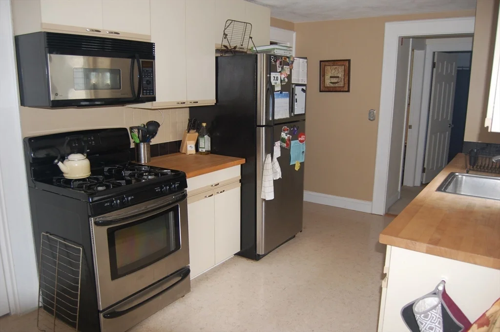 2 bed, 1 bath apartment for rent at 55 West Central St Unit 2, Natick — photo 2 of 13