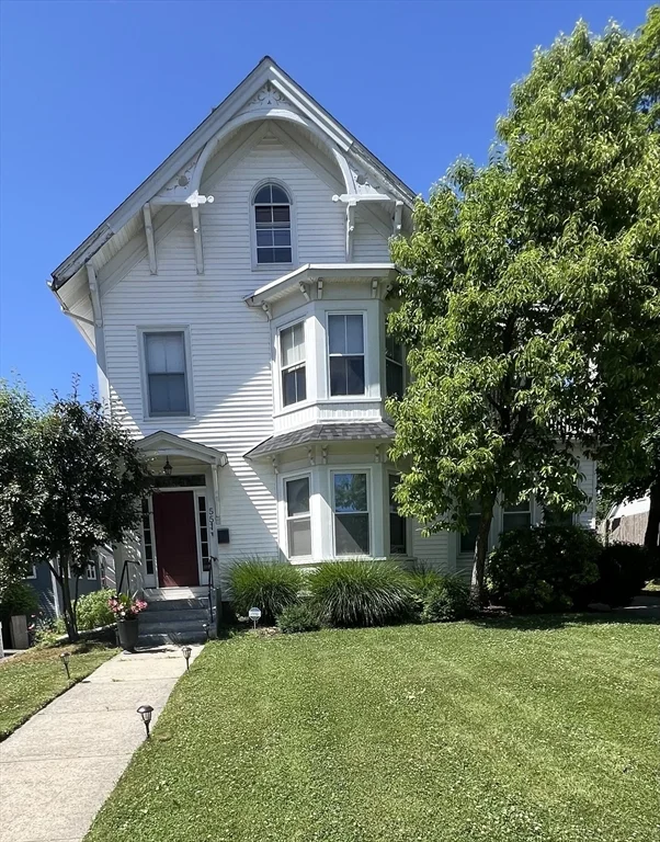 2 bed, 1 bath apartment for rent at 55 West Central St Unit 2, Natick