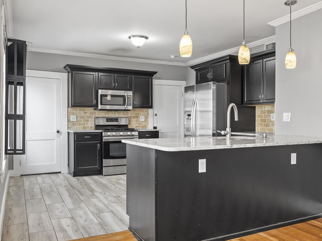 3 bed, 2 bath apartment for rent at 55 Whitten St Unit 1, Dorchester — photo 6 of 18