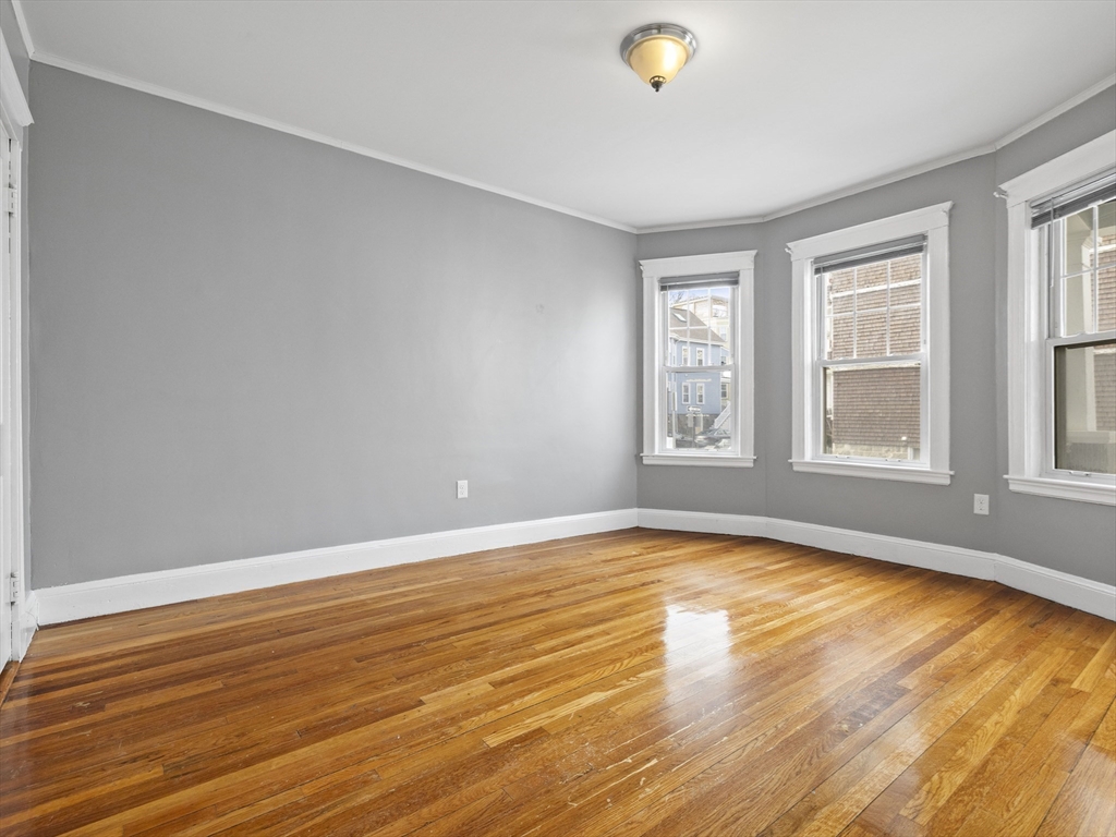 3 bed, 2 bath apartment for rent at 55 Whitten St Unit 1, Dorchester — photo 3 of 18