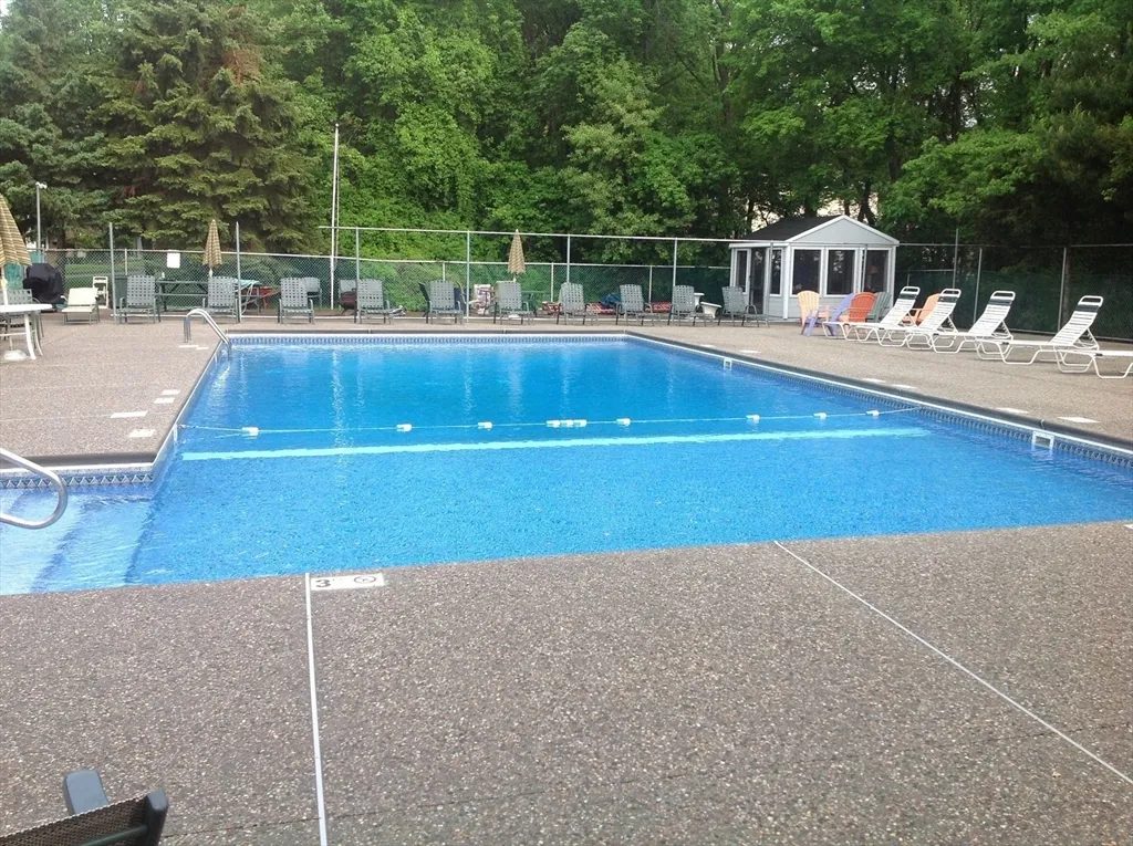 1 bed, 1 bath apartment for rent at 55 Will Dr Unit 154, Canton — photo 5 of 8