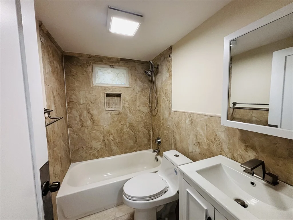 1 bed, 1 bath apartment for rent at 55 Woodlawn Ave Unit 2, Chelsea — photo 1 of 15