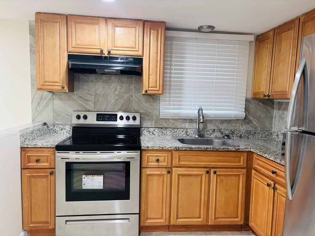 1 bed, 1 bath apartment for rent at 55 Woodlawn Ave Unit 2, Chelsea — photo 4 of 15