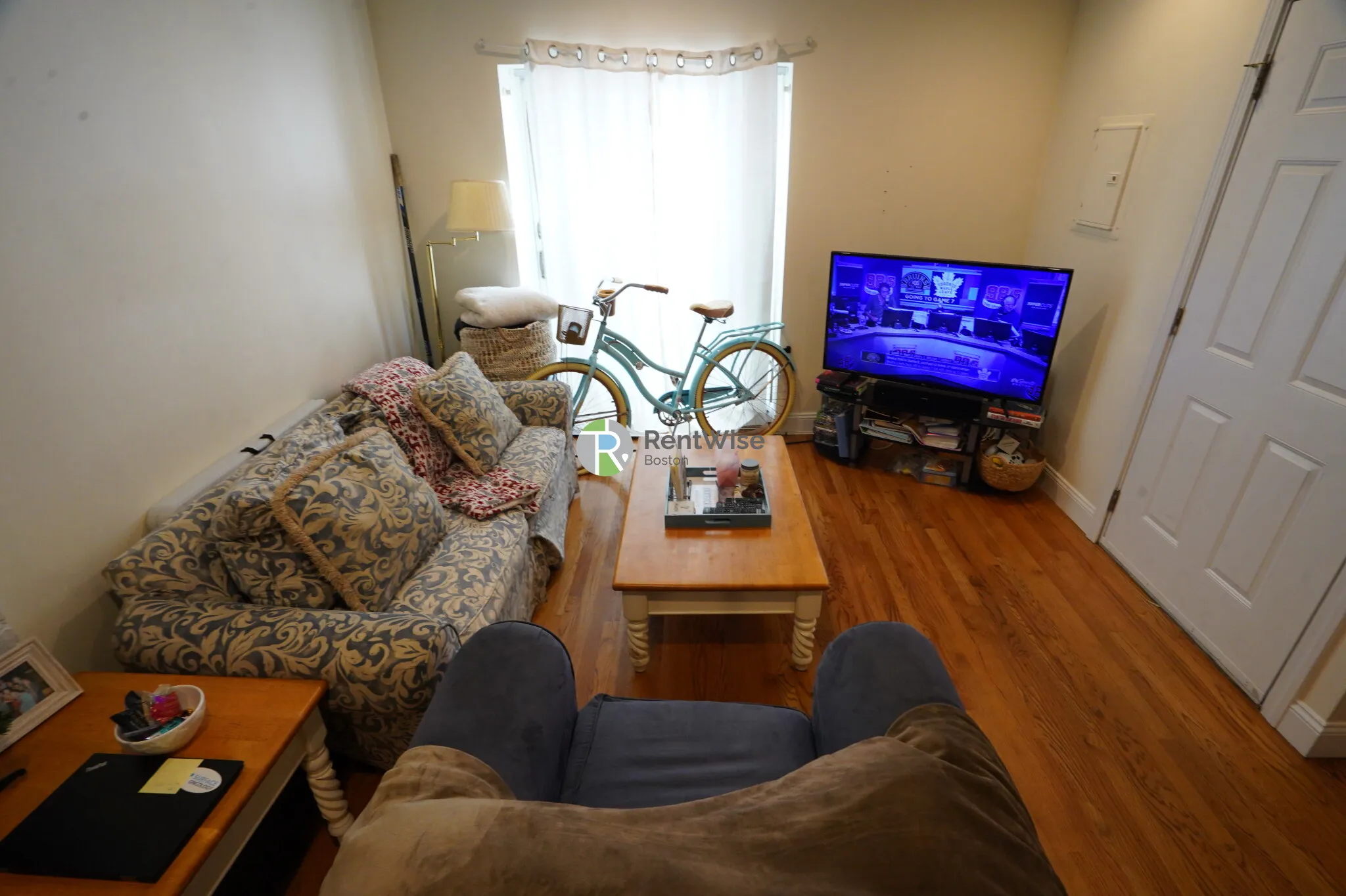 2 bed, 1 bath apartment for rent at 550 3rd St Unit 1, South Boston — photo 5 of 25