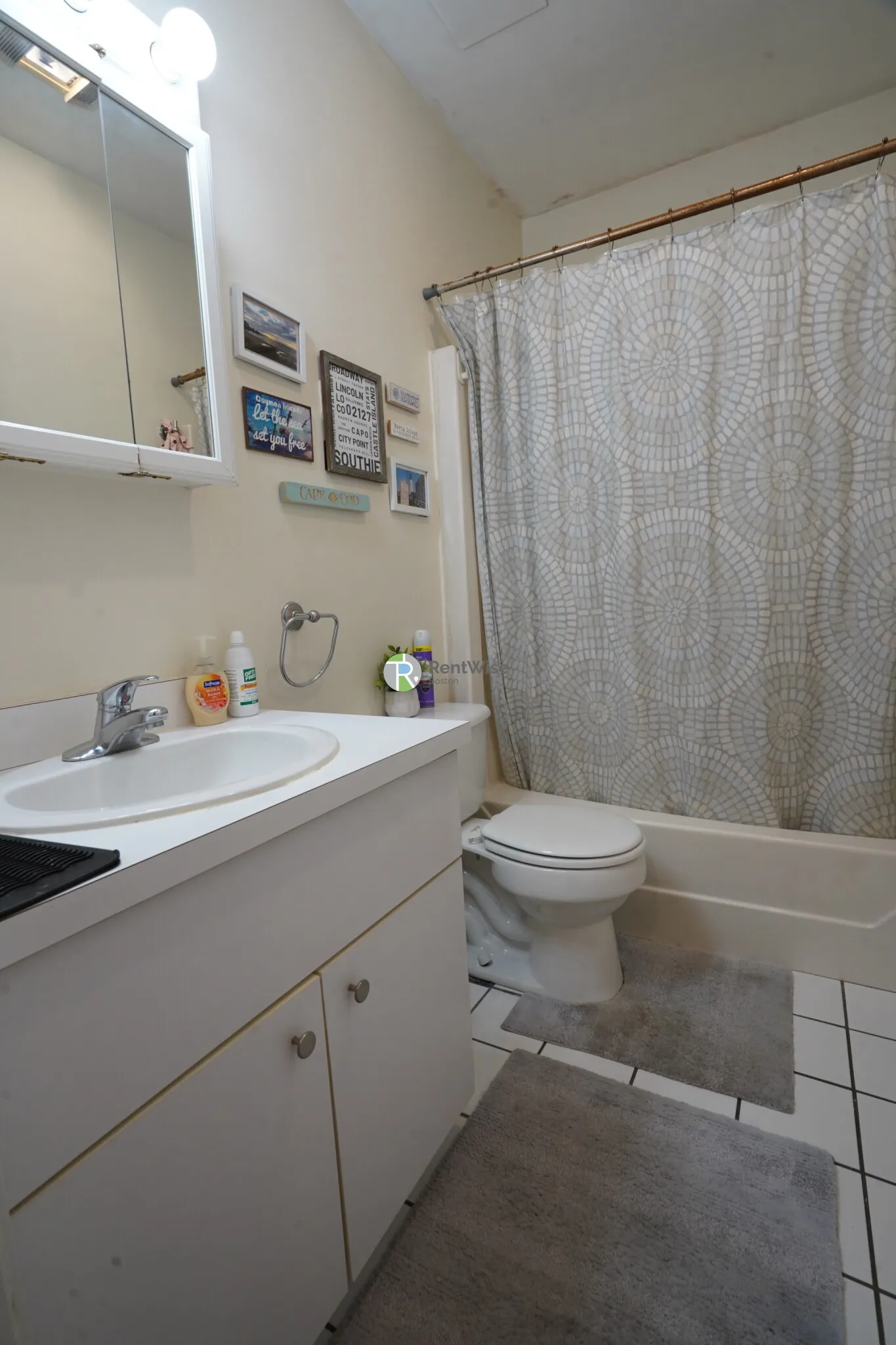 2 bed, 1 bath apartment for rent at 550 3rd St Unit 1, South Boston — photo 17 of 25