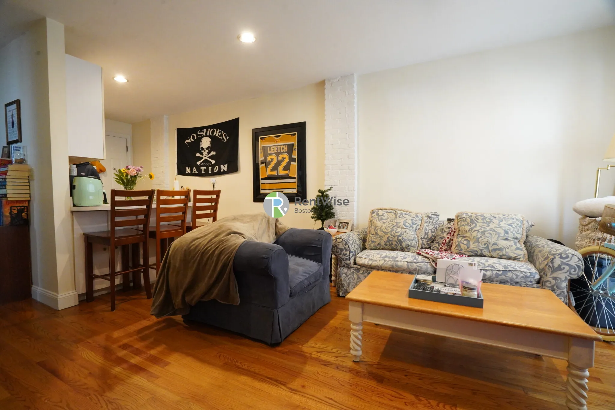 2 bed, 1 bath apartment for rent at 550 3rd St Unit 1, South Boston — photo 2 of 25