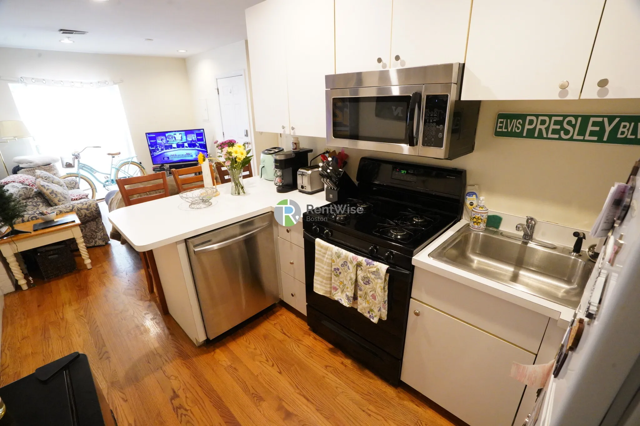 2 bed, 1 bath apartment for rent at 550 3rd St Unit 1, South Boston — photo 10 of 25