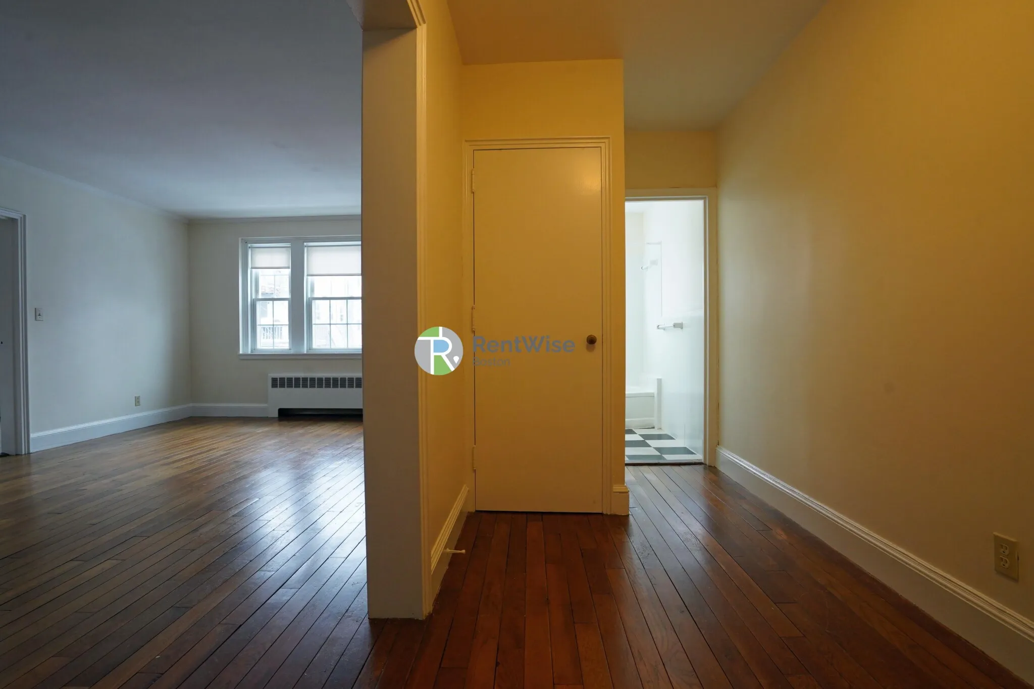 Studio bed, 1 bath apartment for rent at 550 Belmont St Unit 27, Watertown — photo 3 of 12