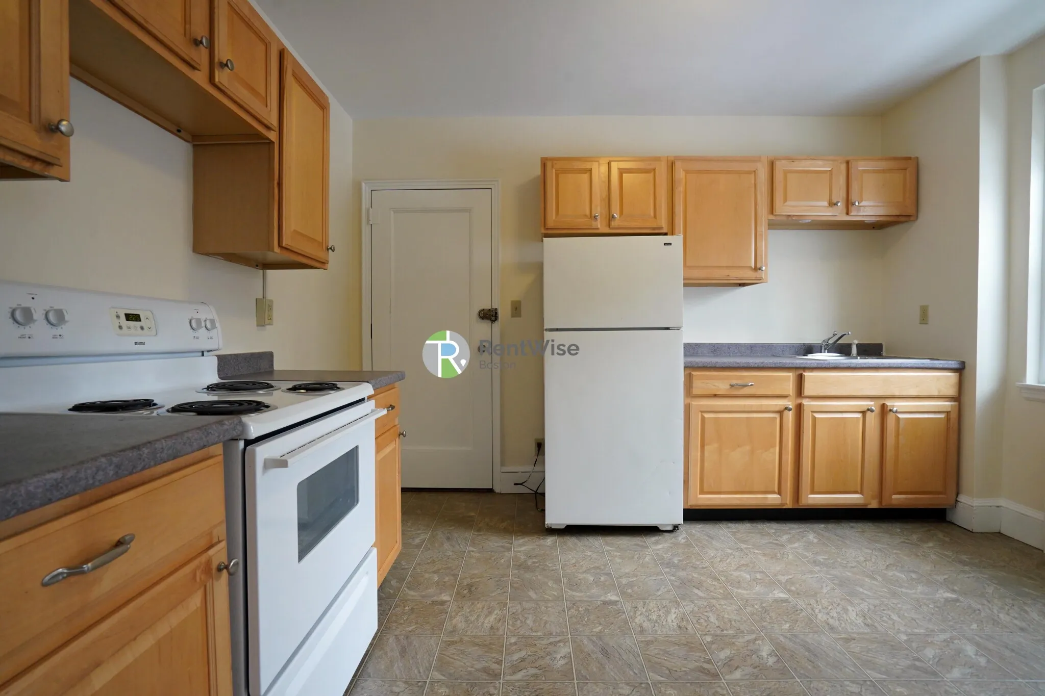 Studio bed, 1 bath apartment for rent at 550 Belmont St Unit 27, Watertown — photo 6 of 12