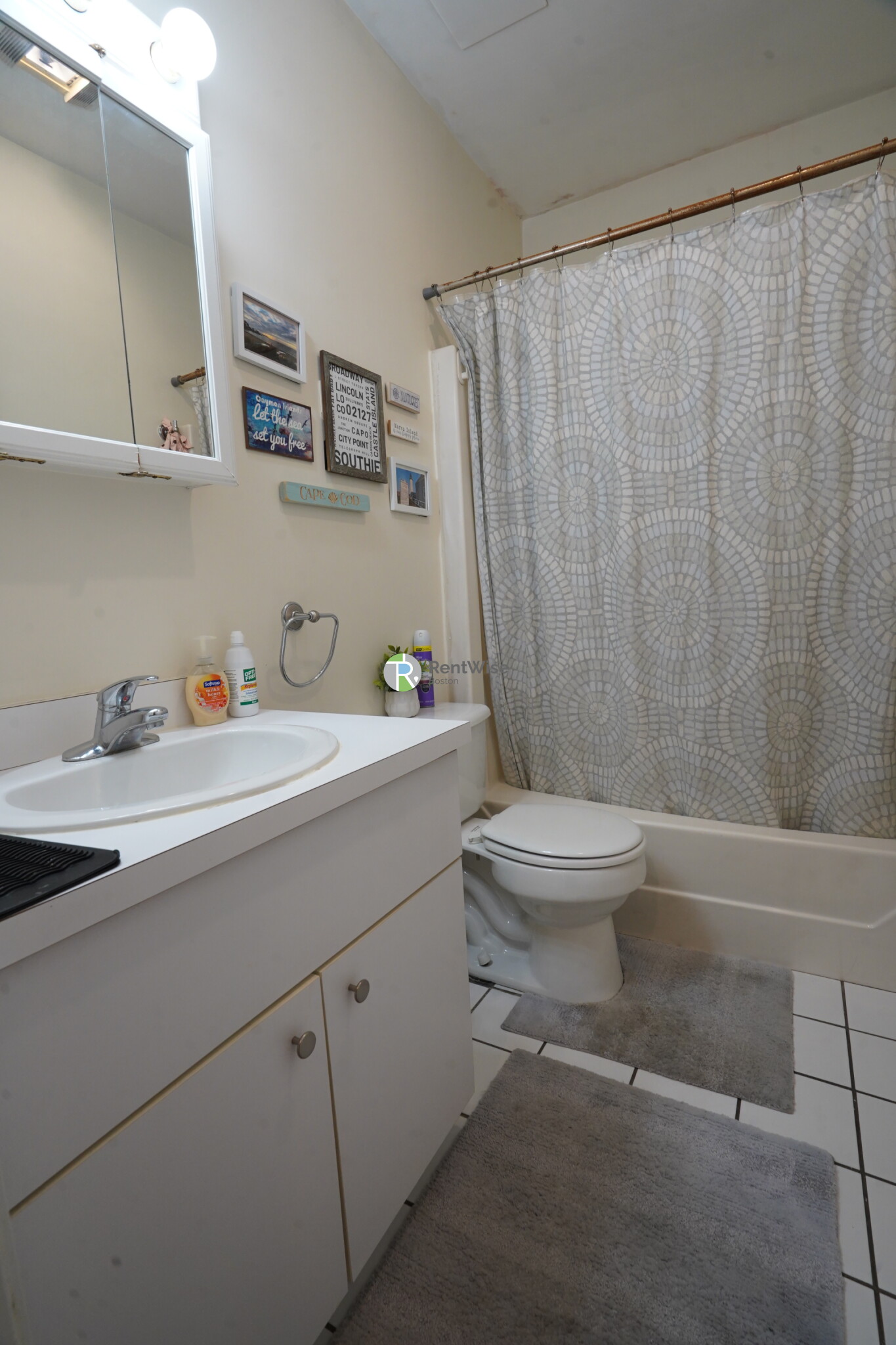 2 bed, 1 bath apartment for rent at 550 3rd St Unit 1, South Boston — photo 17 of 22