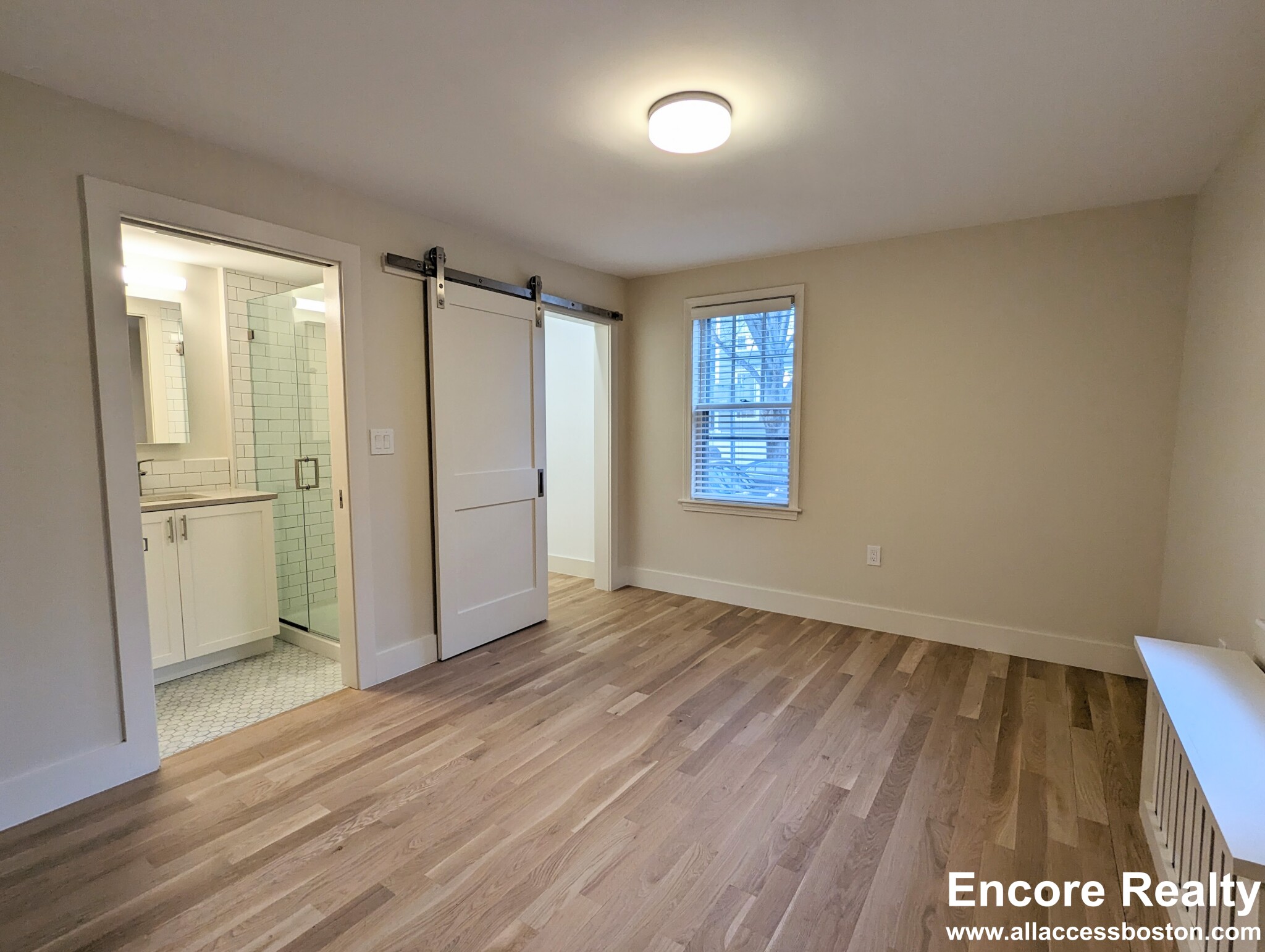 3 bed, 2 bath apartment for rent at 550 Franklin St Unit S/F, Riverside — photo 7 of 18