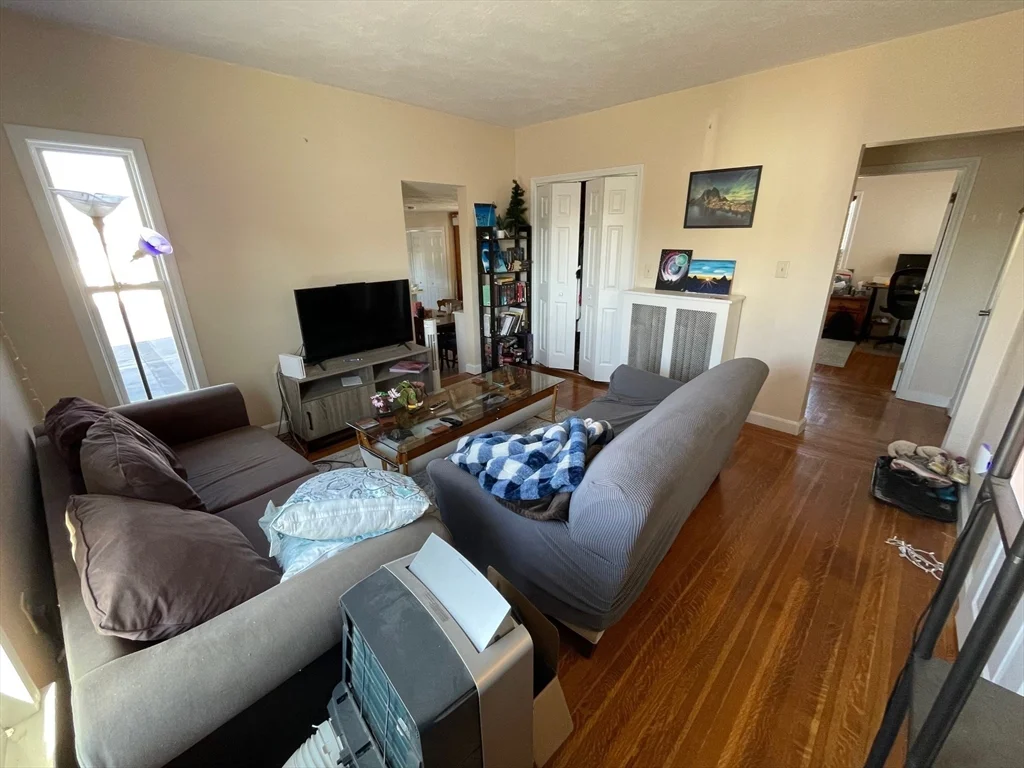 2 bed, 1 bath apartment for rent at 550 Main St Unit 2, Woburn — photo 3 of 14