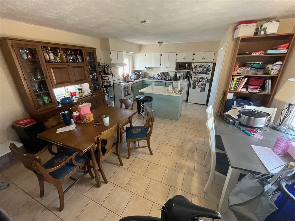 2 bed, 1 bath apartment for rent at 550 Main St Unit 2, Woburn — photo 5 of 14
