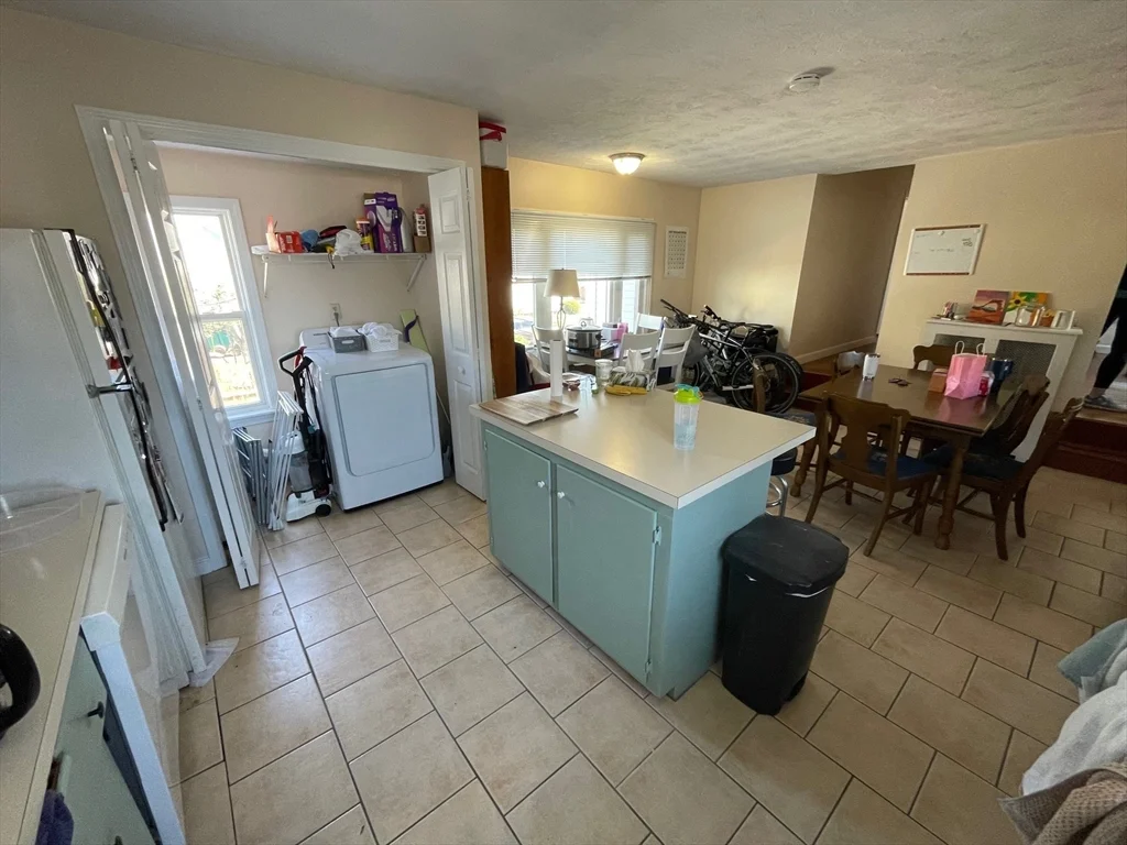 2 bed, 1 bath apartment for rent at 550 Main St Unit 2, Woburn — photo 7 of 14